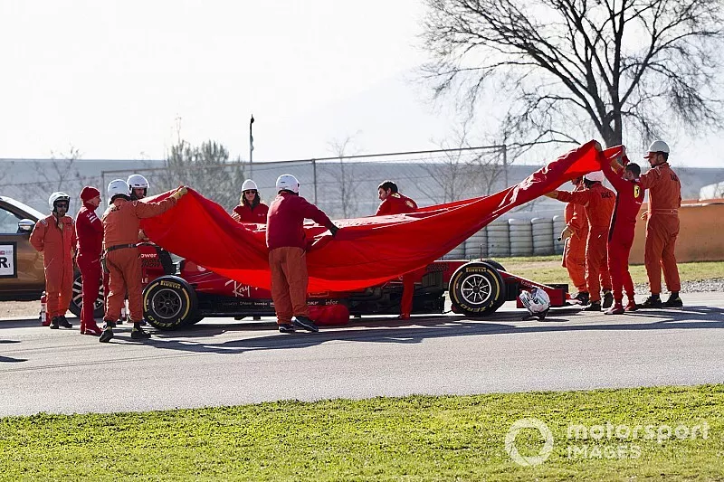 Sebastian Vettel, Ferrari SF1000 s'arrête en piste