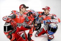 Cara a cara Lorenzo-Dovizioso ante los fans de Ducati