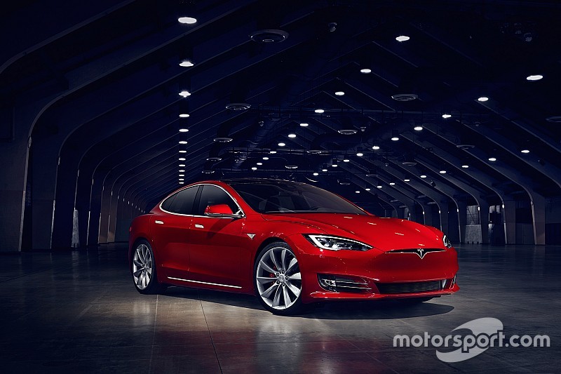 Tesla Model S krijgt facelift en raakt zijn grille kwijt