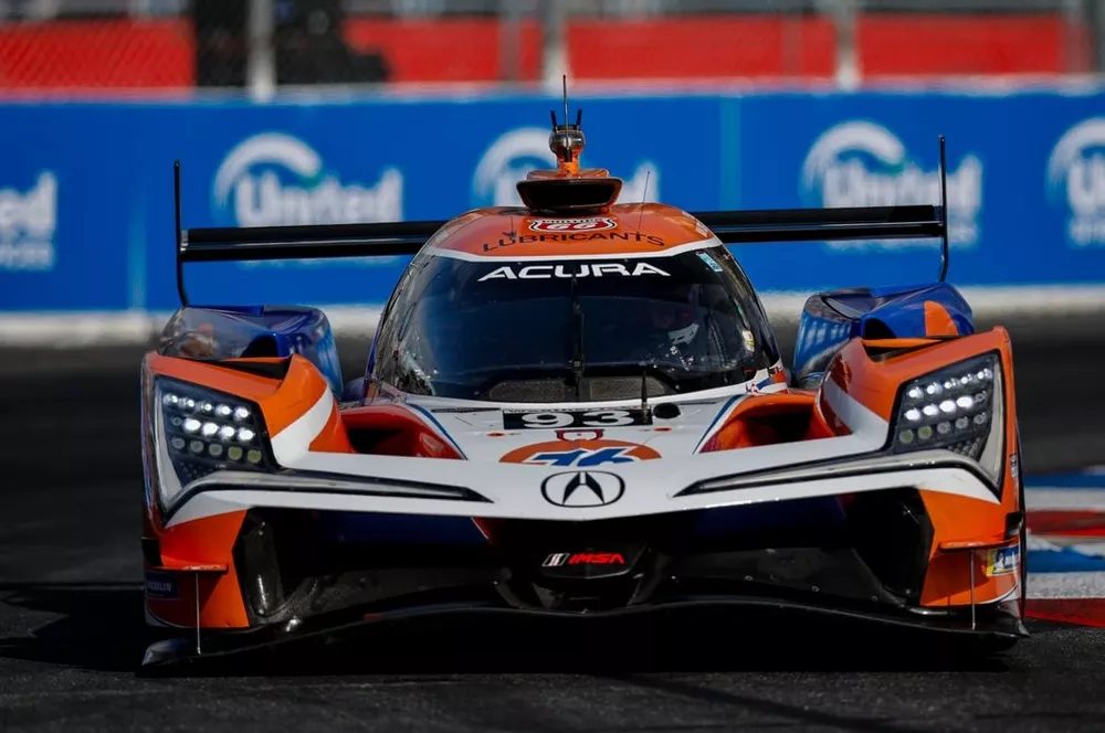 #93 Acura Meyer Shank Racing w/Curb Agajanian Acura ARX-06: Renger van der Zande, Nick Yelloly, Aaron Telitz
