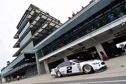 Keselowski hails Kahne for driving "a hell of a race"