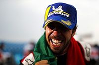 F-E: Da Costa celebra Portugal após título mas revela: "Estive tão perto de desistir tantas vezes"