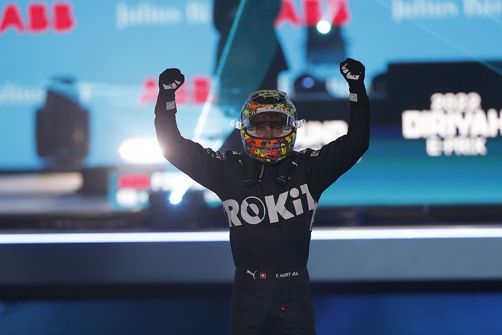 Edoardo Mortara, Venturi Racing, 1st position, at the podium