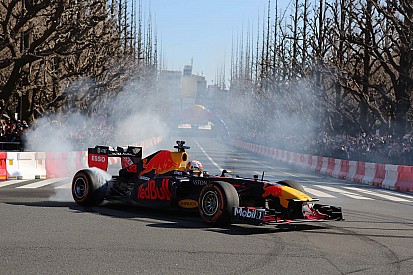 Vídeo y fotos: Red Bull levanta pasiones en Tokio