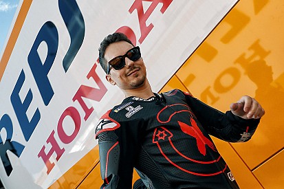 GALERI: Hari pertama Lorenzo bersama Repsol Honda