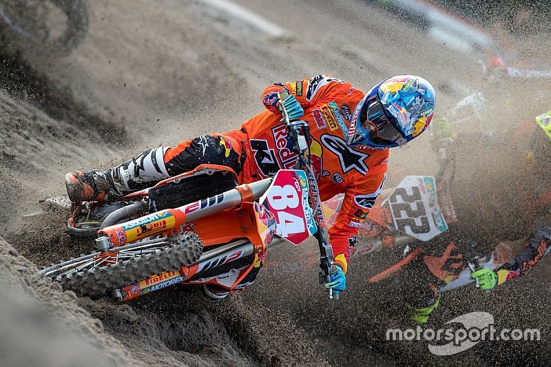 Herlings schrijft historie en is eerste Nederlandse MXGP-kampioen