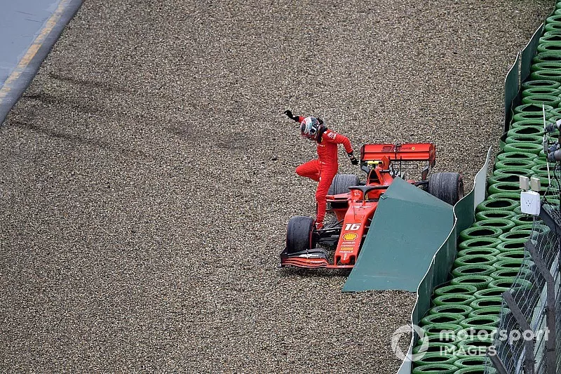 Choque de Charles Leclerc, Ferrari SF90 lo deja fuera de la carrera