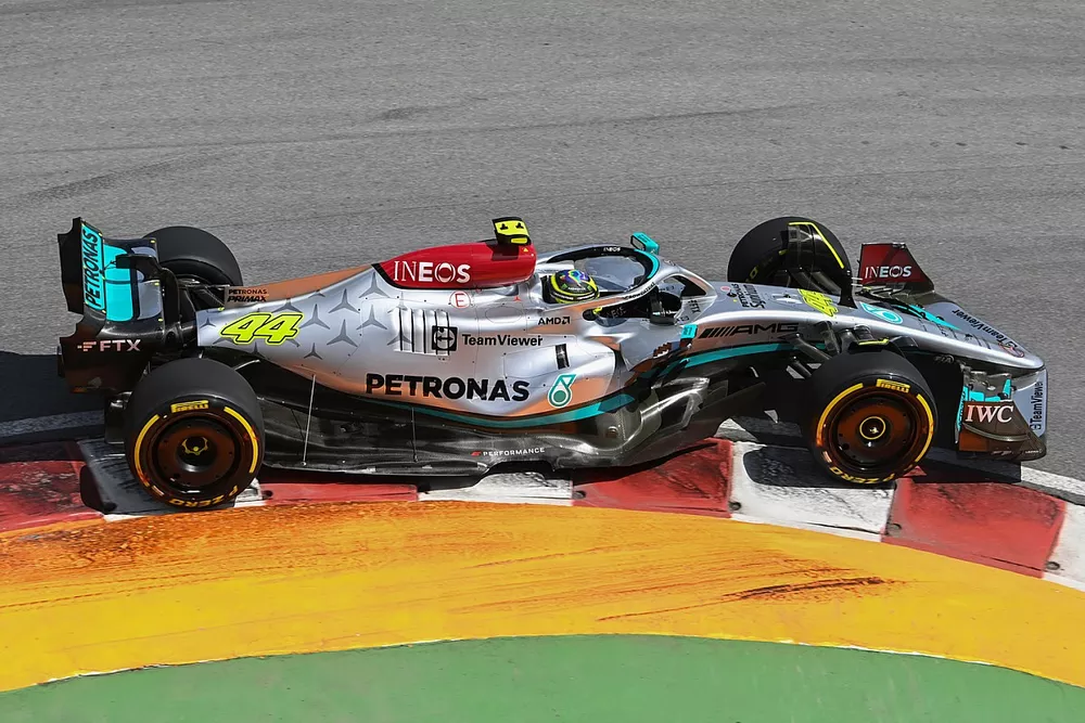 Lewis Hamilton, Mercedes W13