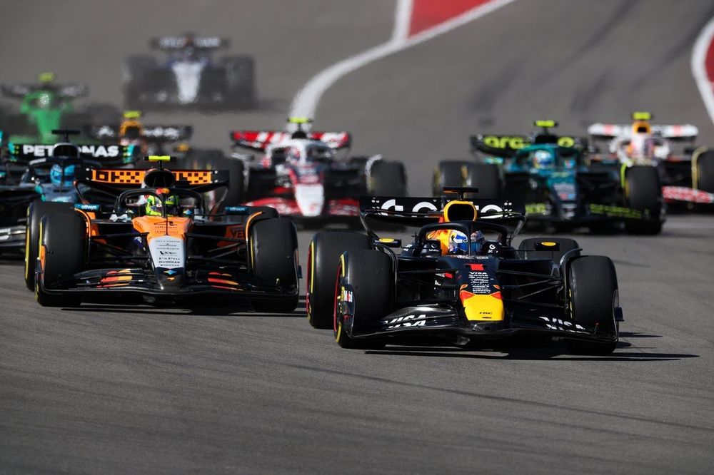 Lando Norris, McLaren, Max Verstappen, Red Bull Racing