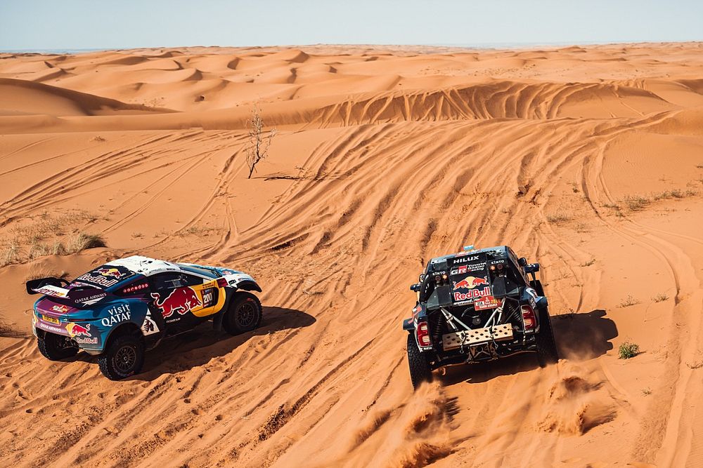 #200 Nasser Racing Prodrive Hunter: Nasser Al-Attiyah, Mathieu Baumel, #216 Toyota Gazoo Racing Toyota GR DKR Hilux: Seth Quintero, Dennis Zenz