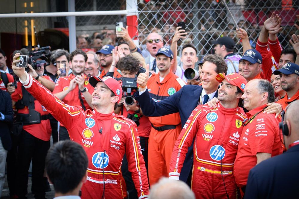 Charles Leclerc, Ferrari, John Elkann, Carlos Sainz, Frederic Vasseur