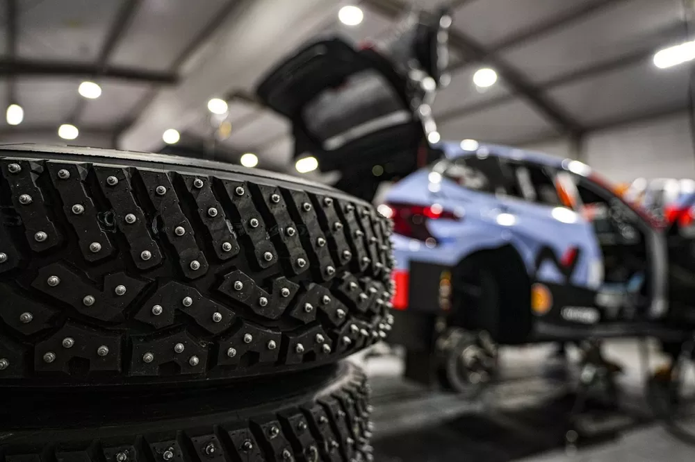 Detalles de los neum&aacute;ticos del WRC