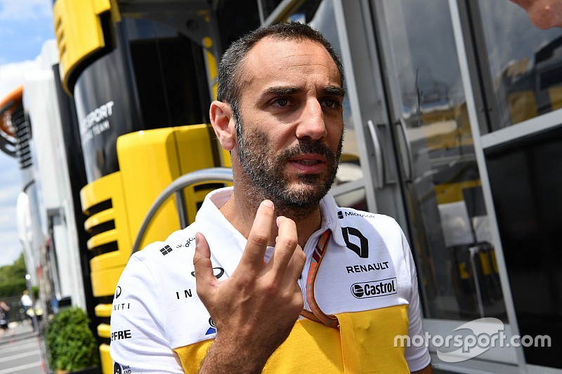 Renault, Ricciardo anlaşmasıyla baskı altına girdi