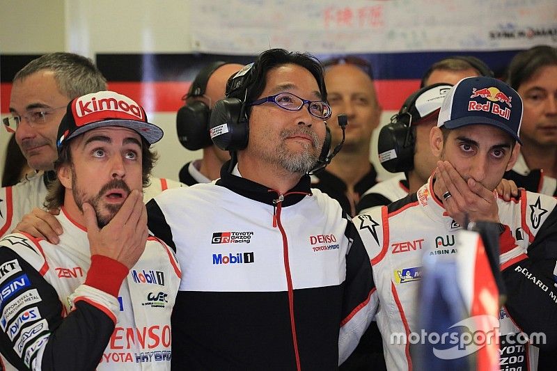 Fernando Alonso, S&eacute;bastien Buemi, Hisatake Murata, presidente de Toyota Gazoo Racing