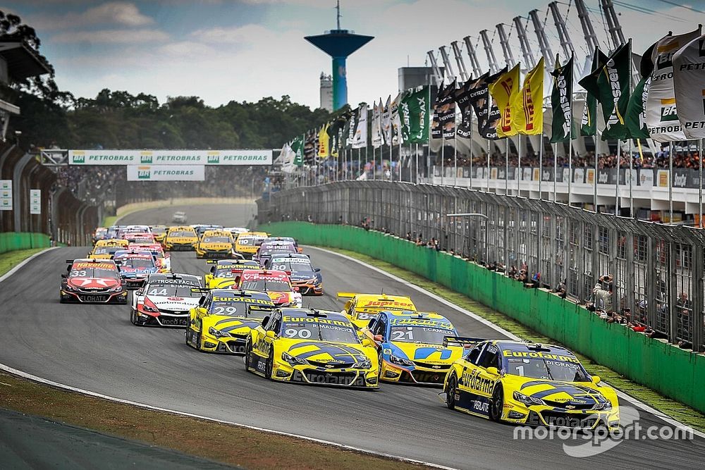 Largada da Corrida do Milhão em Interlagos