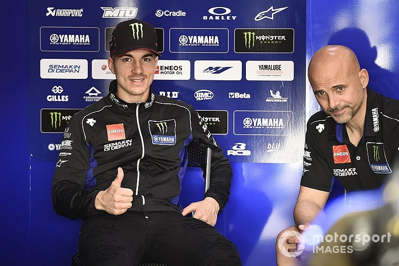 Vinales a sua agio con la nuova M1: