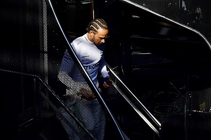 Hamilton: "Estamos detrás de Ferrari, pero no estoy muy preocupado"