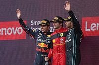 VIDEO: Sainz recuerda e imita como lo felicit&oacute; P&eacute;rez por su victoria