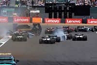 Bandera roja en Silverstone por un fuerte accidente de Zhou Guanyu