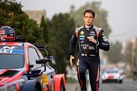 Susto para Neuville antes de la power stage: &iexcl;el coche no arrancaba!