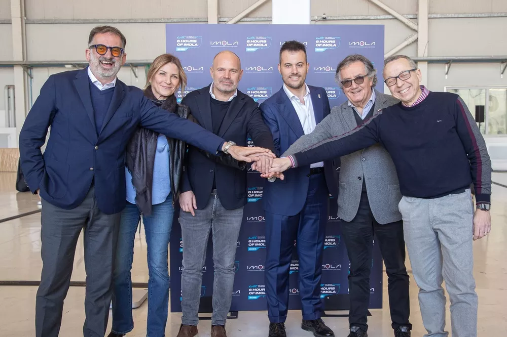 Presentazione 6h di Imola