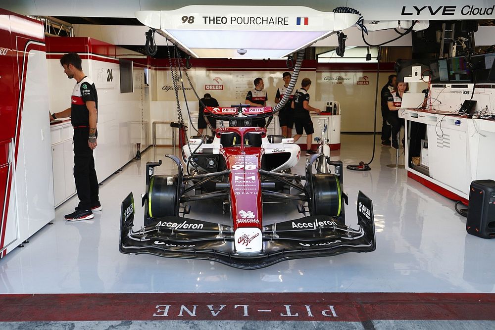 Coche de Theo Pourchaire, Alfa Romeo C42 