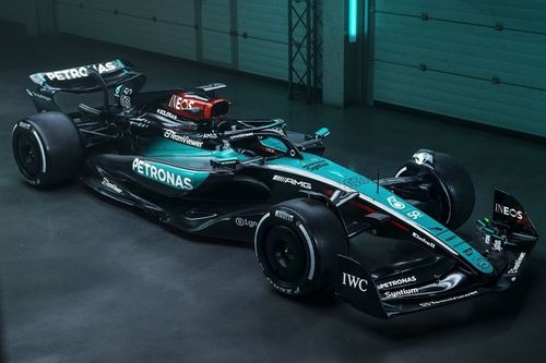 Mercedes homenajea a Petronas en su decoraci&oacute;n en Singapur