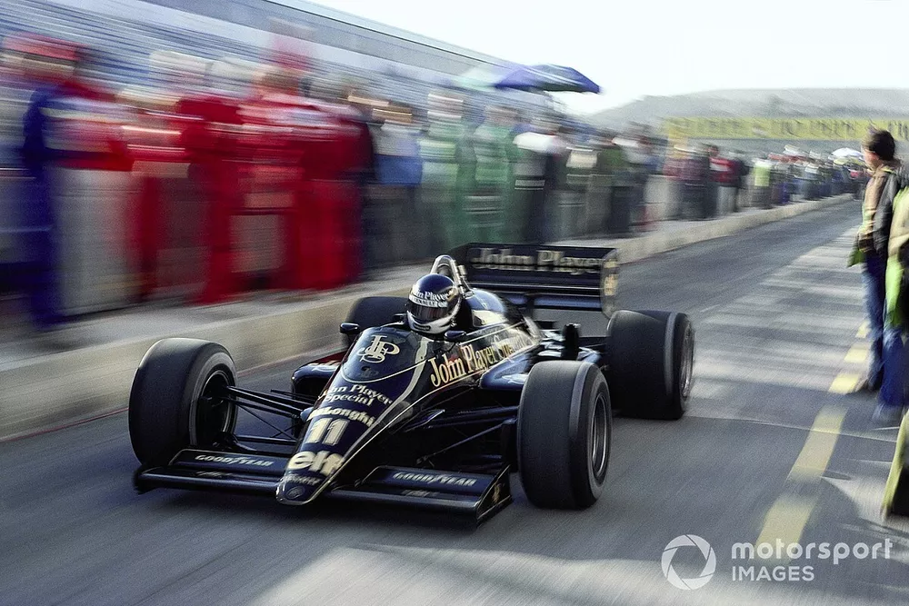 Johnny Dumfries, Lotus 98T Renault