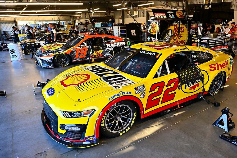 Joey Logano, Team Penske, Shell Pennzoil Ford Mustang