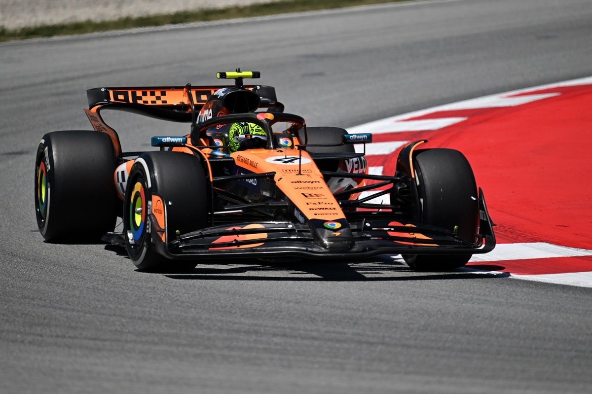 F1 | Barcellona, Libere 1: McLaren subito al top con Norris. Passo incoraggiante per la Ferrari