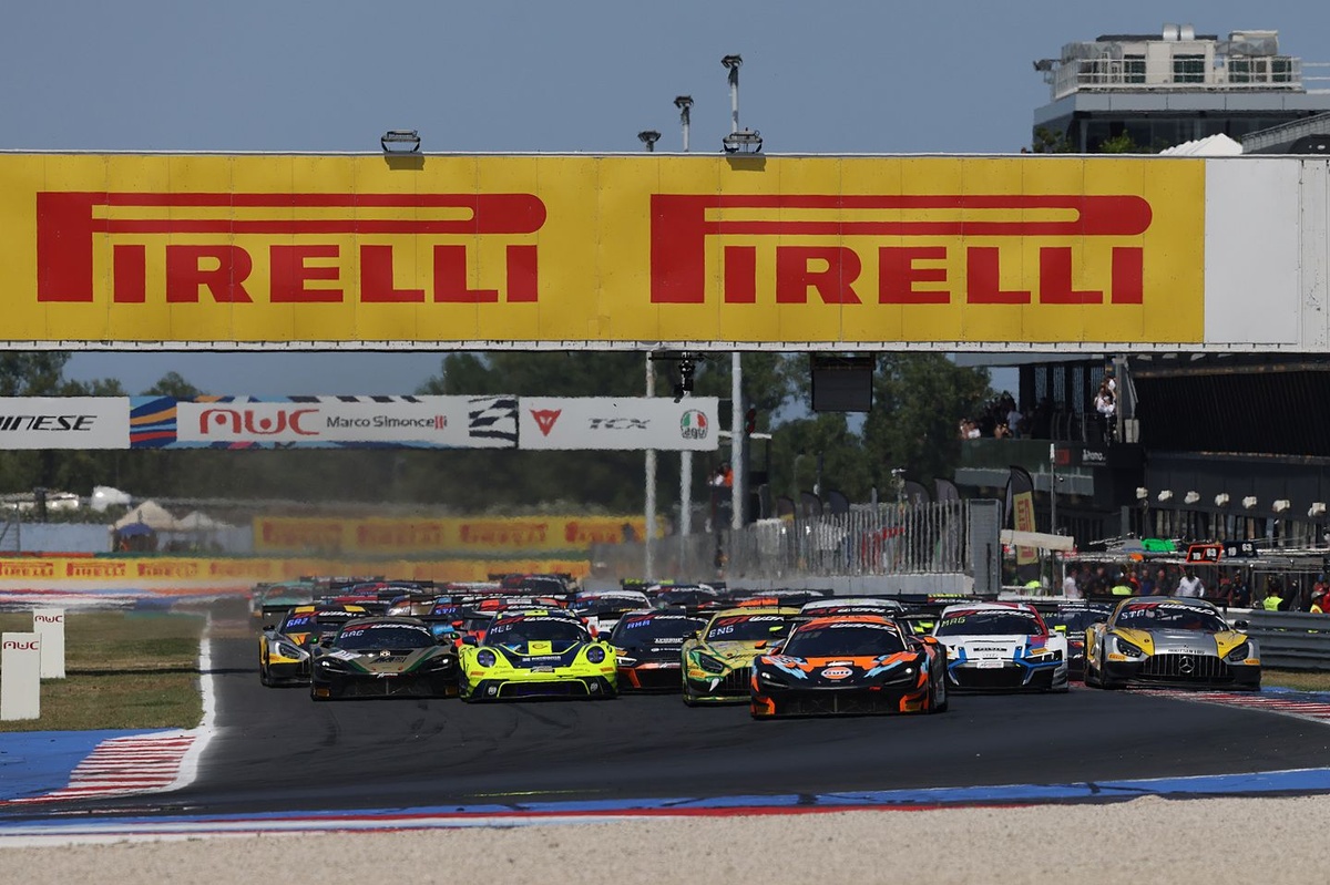 GTWC | Pirelli DHG promossa anche nella calura: "Confermate tutte le bontà"