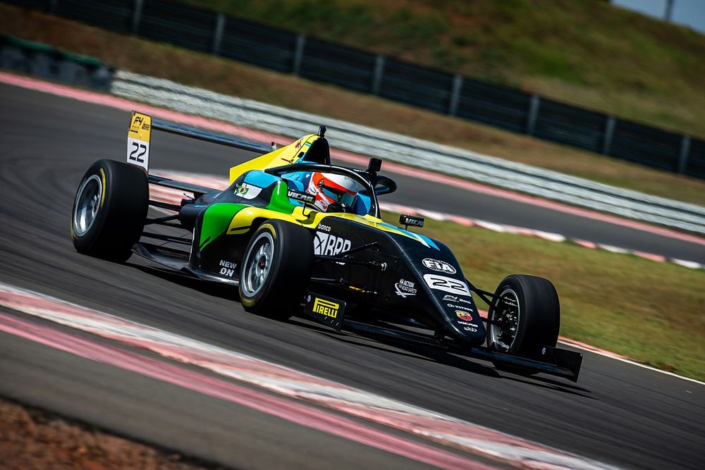 Teste da F4 Brasil com Gianluca Petecof