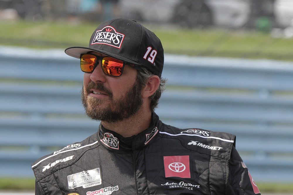 Martin Truex Jr., Joe Gibbs Racing, Toyota Camry Resers Fine Foods