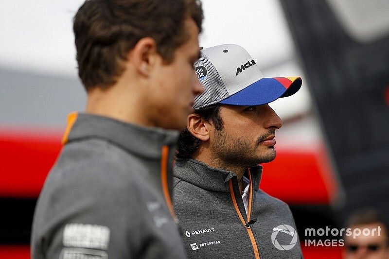 Lando Norris, McLaren y Carlos Sainz Jr., McLaren ante los medios