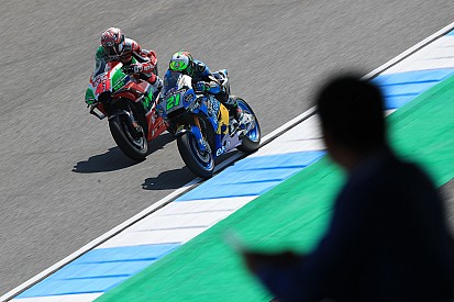 Aprilia, Espargaro: "Con la gomma morbida la moto è cambiata completamente"