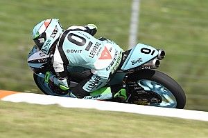 Foggia se impone sobre Arenas en Moto3