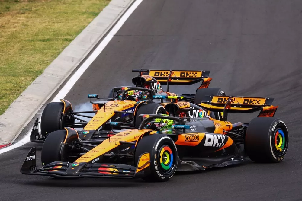 Lando Norris, McLaren, Oscar Piastri, McLaren
