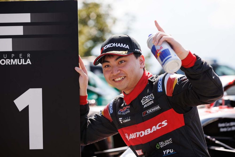 【F1】岩佐歩夢 選手サイン　早い者勝ち IwasaAyumu230103.jpg