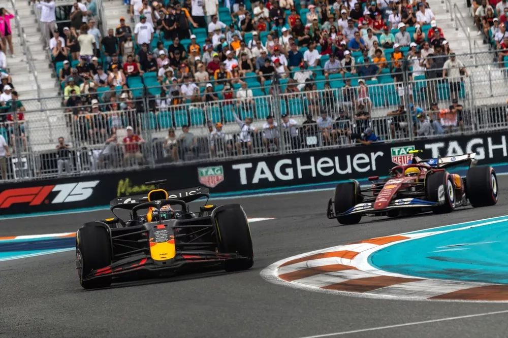 Lewis Hamilton, Ferrari, Max Verstappen, Red Bull Racing