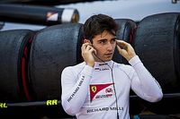 'Coraz&oacute;n roto en la carrera de casa', por Charles Leclerc