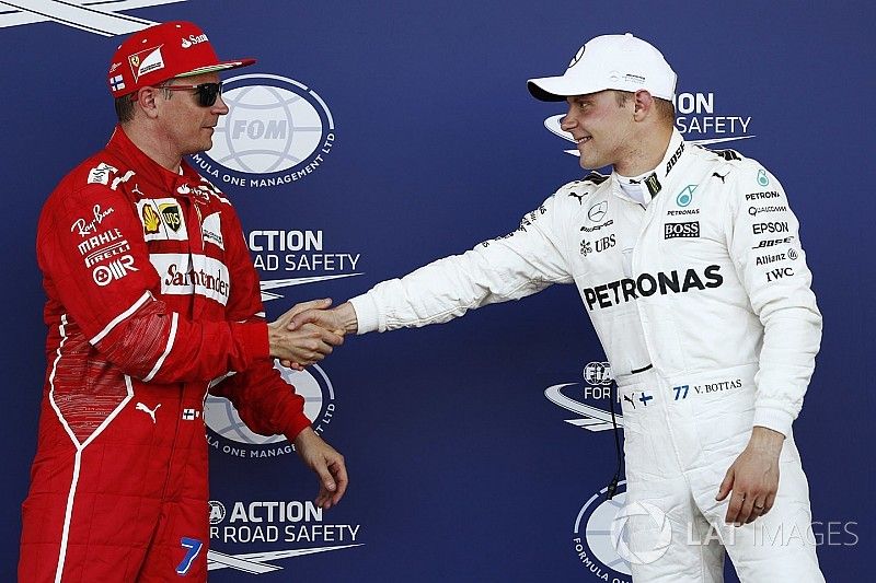 Segundo lugar Valtteri Bottas, Mercedes AMG F1 y el tercer lugar Kimi Raikkonen, Ferrari