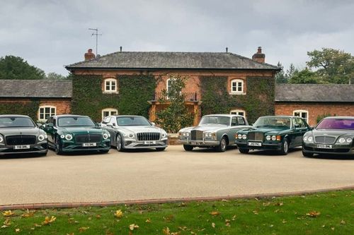 Bentley celebra tres aniversarios con tres Flying Spur &uacute;nicos