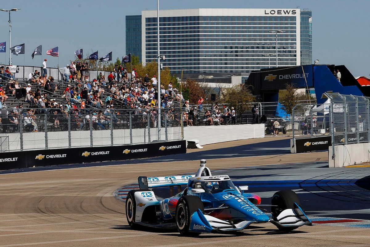Threat of high winds forces IndyCar to move up Arlington race start time