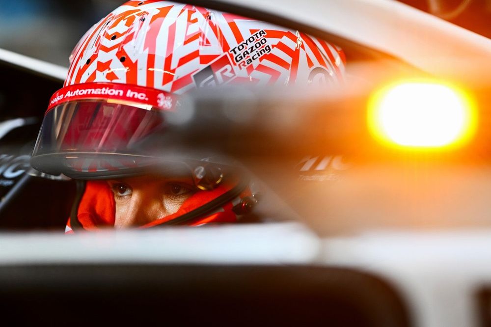 إستيبان أوكون، هاس
