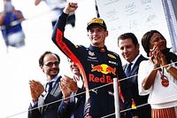 Verstappen ironiza jornalistas ap&oacute;s acidente de Vettel