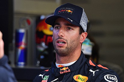 Ricciardo, stoccata a Marko: "Rinnovo? Non ancora. Peccato non sia Mateschitz a decidere chi corre nel team!"