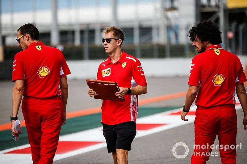 Vettel: Hatalara rağmen Ferrari'nin morali üst seviyede