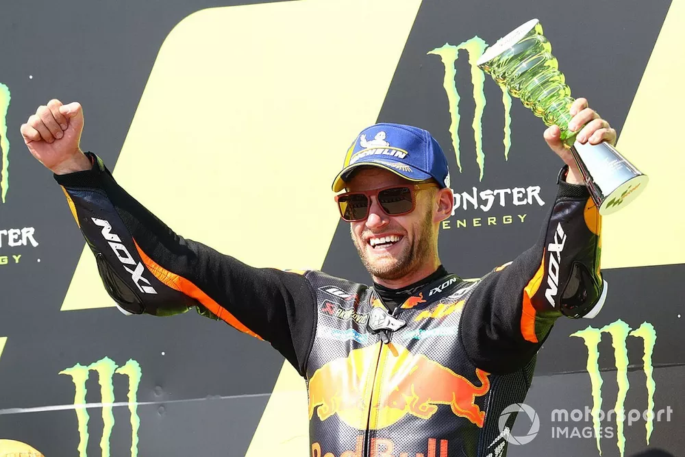 Podio: ganador de la carrera Brad Binder, Red Bull KTM Factory Racing
