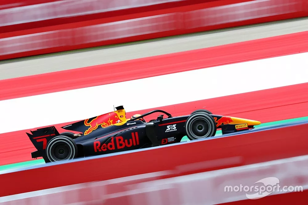 Yuki Tsunoda, Carlin