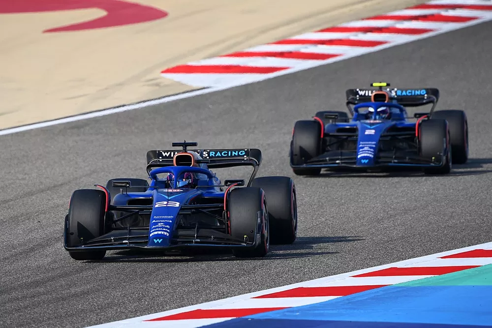 Alex Albon, Williams FW45, Logan Sargeant, Williams FW45